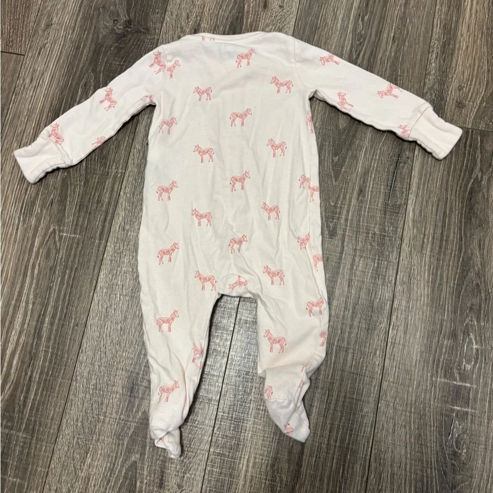Baby Gap Girl Organic Cotton Giraffe Pink Graphic One Piece Zip Size 3-6 Months